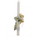 Λαμπάδα σε χρώμα λευκό αρωματικό κερί 35cm με κολιε ατσαλι με καφε κορδονι σχέδιο τριφύλλι με πράσινα ζιργκόν καρφωτά